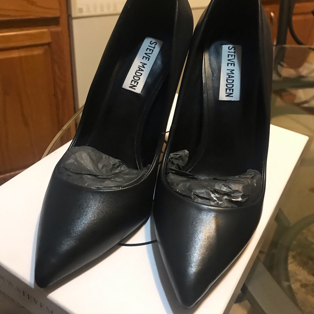 Steven Madden pumps